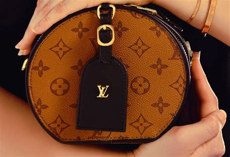 comment reconnaitre un vrai sac louis vuitton vintage|Louis Vuitton sac oxford cognac.